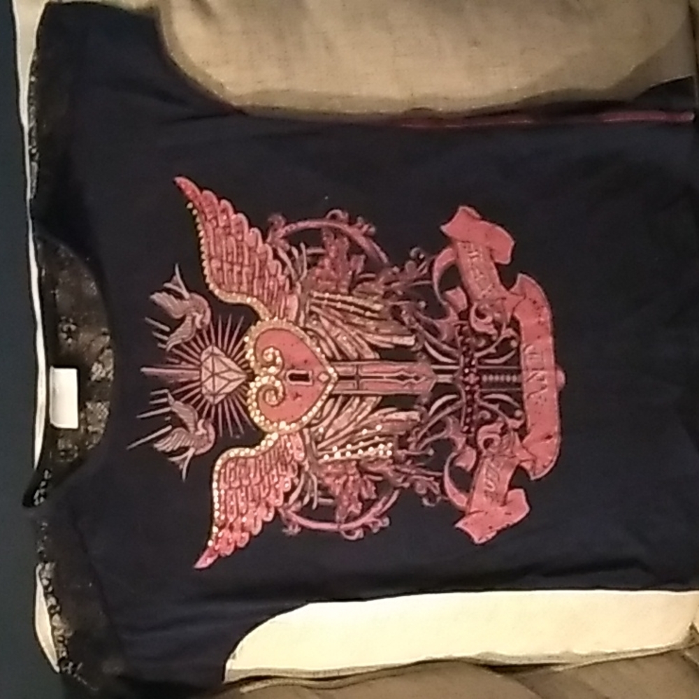Black shirt